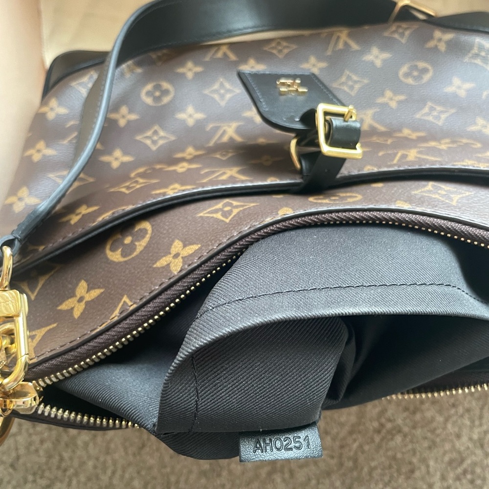 ODEON MM Crossbody bag